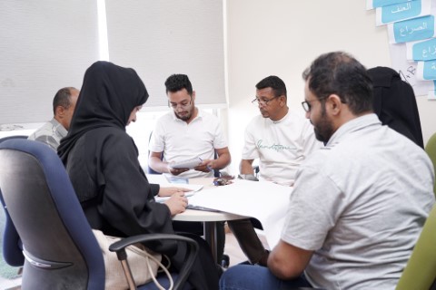 شاركت المؤسسة الاجتماعية الحديثة في دورة حساسية النزاع خلال دورة حياة المشروع"تقييم الاحتياجات والتخطيط والتنفيذ"في محافظة عدن.
